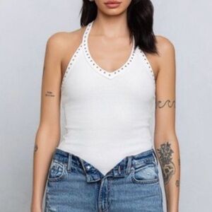 #185 white studded V-neck stretch tank